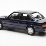 BMW 325i E30 Bleu Métallique Norev 1:18 - image 5 of 6