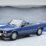 BMW 325i E30 Cabriolet Bleu MCG 1:18 - image 5 of 5