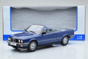 BMW 325i E30 Cabriolet Bleu MCG 1:18 MCG18381 Métal — image 5 sur 5
