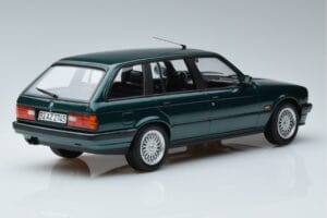 BMW 325i E30 Touring Vert Métallisé Norev 1:18 183219 Métal — image 2 sur 6