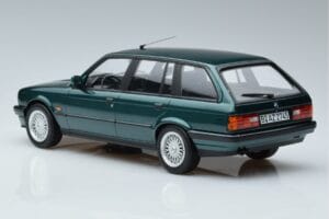BMW 325i E30 Touring Vert Métallisé Norev 1:18 183219 Métal — image 5 sur 6