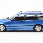 BMW 328i E36 Touring M Package Bleu Otto 1:18 - image 3 of 6