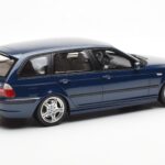 BMW 330i E46 Touring Bleu Otto 1:18 - image 2 of 6