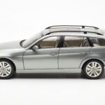 BMW 330i E91 Touring Gris Metallic Kyosho 1:18 - image 4 of 8
