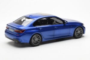 BMW 330i G20 Portimao Bleu Metallic Norev 1:18 80432450999 Métal — image 3 sur 8