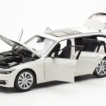 BMW 335i F31 Touring Alpine Blanc Paragon 1:18 - image 2 of 8