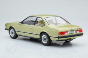 BMW 628 CSi E24 Vert Clair MCG 1:18 MCG18163 Métal — image 4 sur 5