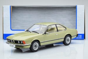 BMW 628 CSi E24 Vert Clair MCG 1:18 MCG18163 Métal — image 5 sur 5