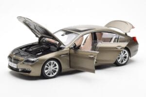 BMW 650i F06 Gran Coupe Frozen Bronze Metallic Paragon 1:18 80432218742 Métal — image 2 sur 8