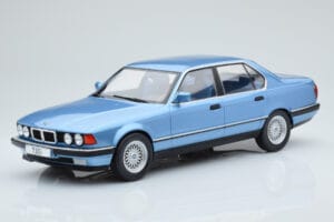 BMW 7 Series E32 730i Bleu MCG 1:18 MCG18160 Métal