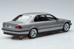 BMW 7 Series E38 750iL Otto 1:18 OT952 Résine — image 2 sur 6