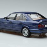 BMW Alpina B10 4.6 E34 Bleu MCG 1:18 MCG18230 Métal - image 5 of 6