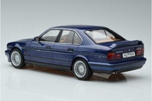 BMW Alpina B10 4.6 E34 Bleu MCG 1:18 MCG18230 Métal — image 5 sur 6