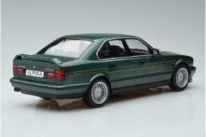 BMW Alpina B10 4.6 E34 Vert MCG 1:18 MCG18229 Métal — image 2 sur 6