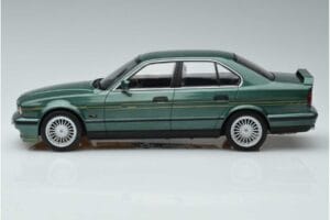 BMW Alpina B10 4.6 E34 Vert MCG 1:18 MCG18229 Métal — image 3 sur 6