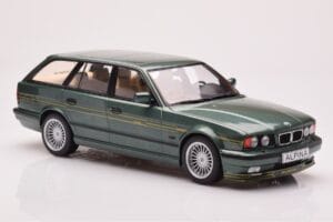 BMW Alpina B10 E34 Touring Vert Foncé MCG 1:18 MCG18331 Métal — image 4 sur 6