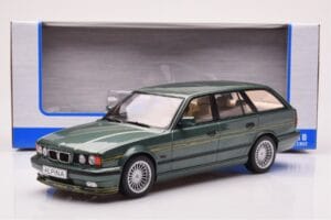 BMW Alpina B10 E34 Touring Vert Foncé MCG 1:18 MCG18331 Métal — image 6 sur 6