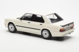 BMW M535i E28 Blanc Norev 1:18 183260 Métal — image 5 sur 6