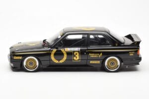 BMW M3 E30 #3 J. Richards Austrian Airlines ATCC 1987 AUTOart 1:18 88745 Métal — image 4 sur 8