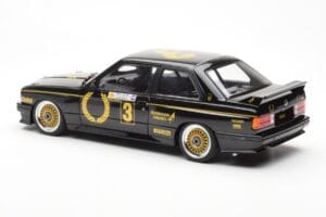 BMW M3 E30 #3 J. Richards Austrian Airlines ATCC 1987 AUTOart 1:18 88745 Métal — image 7 sur 8