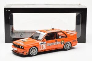 BMW M3 E30 #19 A. Hahne Jägermeister DTM 1992 AUTOart 1:18 89248 Métal — image 8 sur 8