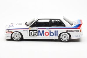 BMW M3 E30 #5 P. Brock Mobil ATCC 1988 AUTOart 1:18 88845 Métal — image 4 sur 8
