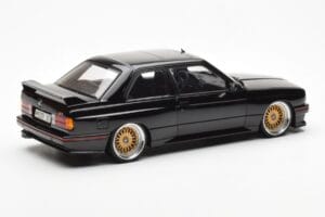 BMW M3 E30 Sport Evolution Noir Custom Wheels AUTOart 1:18 70562 Métal — image 3 sur 8