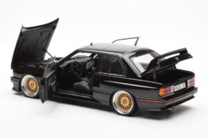 BMW M3 E30 Sport Evolution Noir Custom Wheels AUTOart 1:18 70562 Métal — image 5 sur 8
