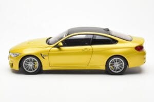 BMW M4 F82 Austin Jaune Metallic Paragon 1:18 80432339606 Métal — image 4 sur 8