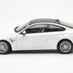 BMW M4 F82 Frozen Brilliant Blanc Paragon 1:18 PA-97101 - image 4 of 8
