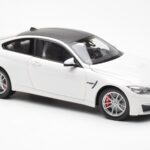 BMW M4 F82 Frozen Brilliant Blanc Paragon 1:18 PA-97101 - image 6 of 8
