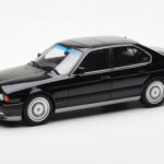 BMW M5 E34 Noir Otto 1:18 OT690