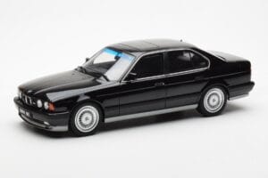 BMW M5 E34 Noir Otto 1:18 OT690