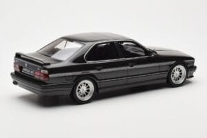 BMW M5 E34 Hartge H5 V12 Diamond Noir Metallic Otto 1:18 OT362 Résine — image 2 sur 6