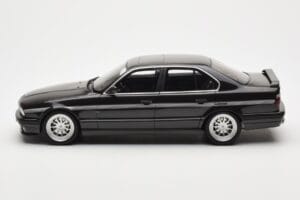 BMW M5 E34 Hartge H5 V12 Diamond Noir Metallic Otto 1:18 OT362 Résine — image 3 sur 6