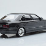 BMW M5 E34 Hartge Noir Otto 1:18 - image 5 of 6