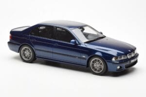 BMW M5 E39 Avus Blue Paint Issue Otto 1:18 OT070 Résine — image 4 sur 6