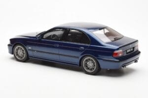 BMW M5 E39 Avus Blue Paint Issue Otto 1:18 OT070 Résine — image 5 sur 6