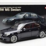 BMW M5 E60 Carbon Noir Kyosho 1:18 - image 8 of 8
