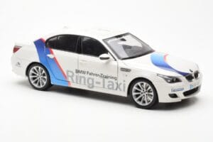 BMW M5 E60 Ring Taxi Nurburgring Kyosho 1:18 08593RT Métal — image 6 sur 8