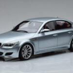 BMW M5 E60 Argent Otto 1:18