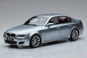 BMW M5 E60 Argent Otto 1:18