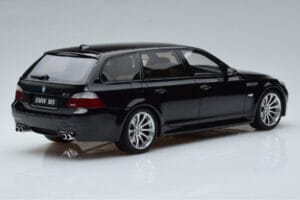 BMW M5 E61 Touring Noir Otto 1:18 OT1020 Résine — image 2 sur 6