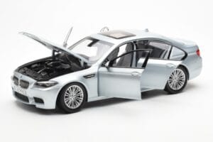 BMW M5 F10 Silverstone Argent Paragon 1:18 80432186353 Métal — image 2 sur 8