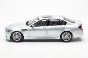 BMW M5 F10 Silverstone Argent Paragon 1:18 80432186353 Métal — image 4 sur 8