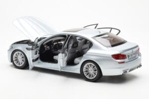 BMW M5 F10 Silverstone Argent Paragon 1:18 80432186353 Métal — image 5 sur 8
