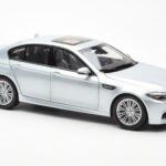 BMW M5 F10 Silverstone Argent Paragon 1:18 80432186353 - image 6 of 8