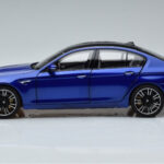 BMW M5 F90 Marina Bay Bleu Norev 1:18 - image 4 of 7