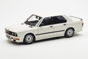 BMW M535i E28 Alpine Blanc AUTOart 1:18 75161