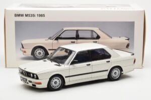 BMW M535i E28 Alpine Blanc AUTOart 1:18 75161 Métal — image 10 sur 10